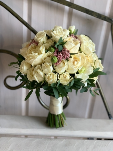 Свадебный букет с пионовидными розами  «нежный поцелуй» 
